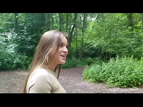 ❤️ Evelini sem predlagal, da bi seksala na javnem mestu! Rekla je da. Potem sem jo zajebal v rit in ji naredil spermo v usta. Nato se je posrkala. ❤️❌ Fucking video pri nas ❌️