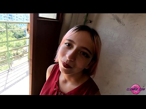❤️ Študentka čutno sesa neznanca v zaledju - sperma na njegovem obrazu ❤️❌ Fucking video pri nas ❌️